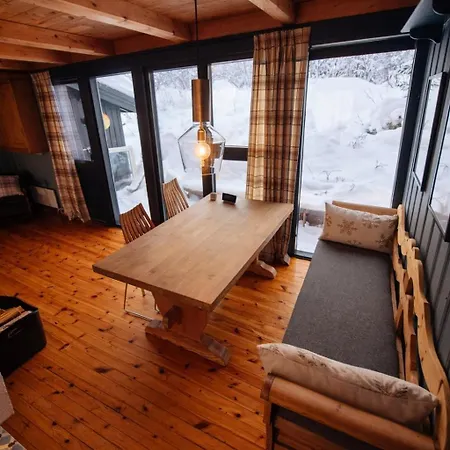 6 Bed Traditional Mountain In Geilo - Close To Skiing And Hiking